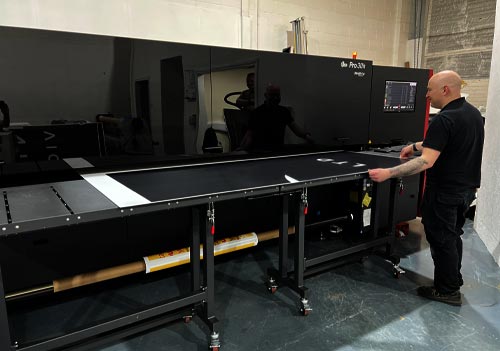 An EFI VUTEk Pro30h in operation at bigvaluebanners.co.uk