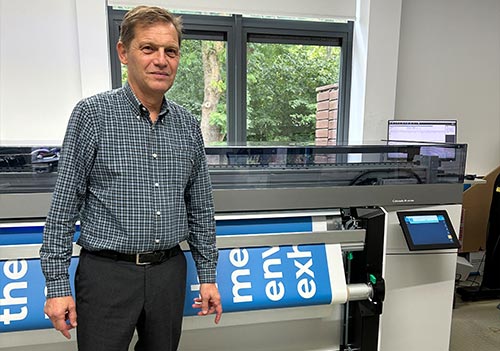  Nigel Allen, CEO, Carbon Colour with a Canon Colorado M3 UVgel printer from CMYUK