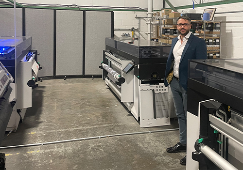 Simon Smogur from ESP Smile with the Canon Colorado 1650 UVgel printer