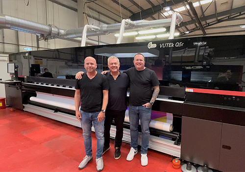 Simon McKenzie, Robin East, and Andrew Mckenzie at Hollywood Monster with an EFI VUTEk Q5r from CMYUK