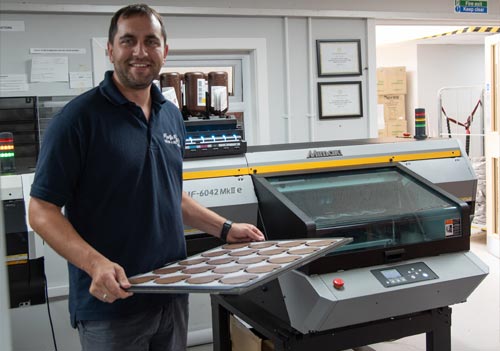 Dave Melbourne from Manta Makes with a Mimaki UJF 6042 Mk II e UV LED printer from CMYUK