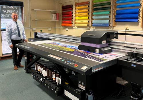 Paul Jones from WPG with a Mimaki JFX200-2513 EX Flatbed from CMYUK